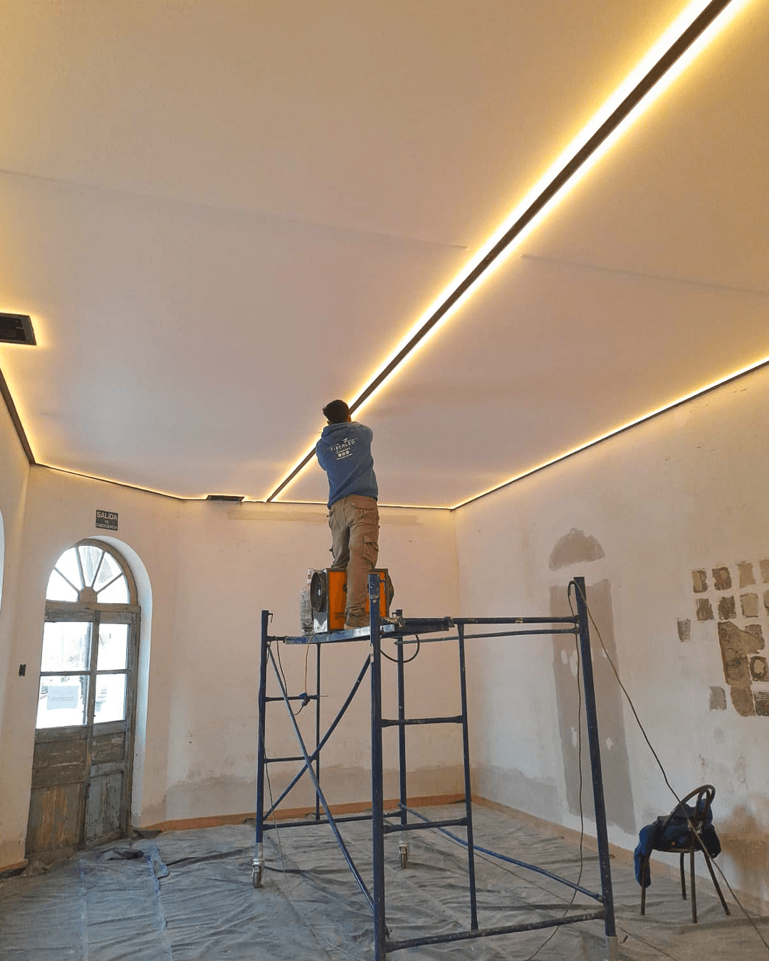 Traslúcido con led perimetral