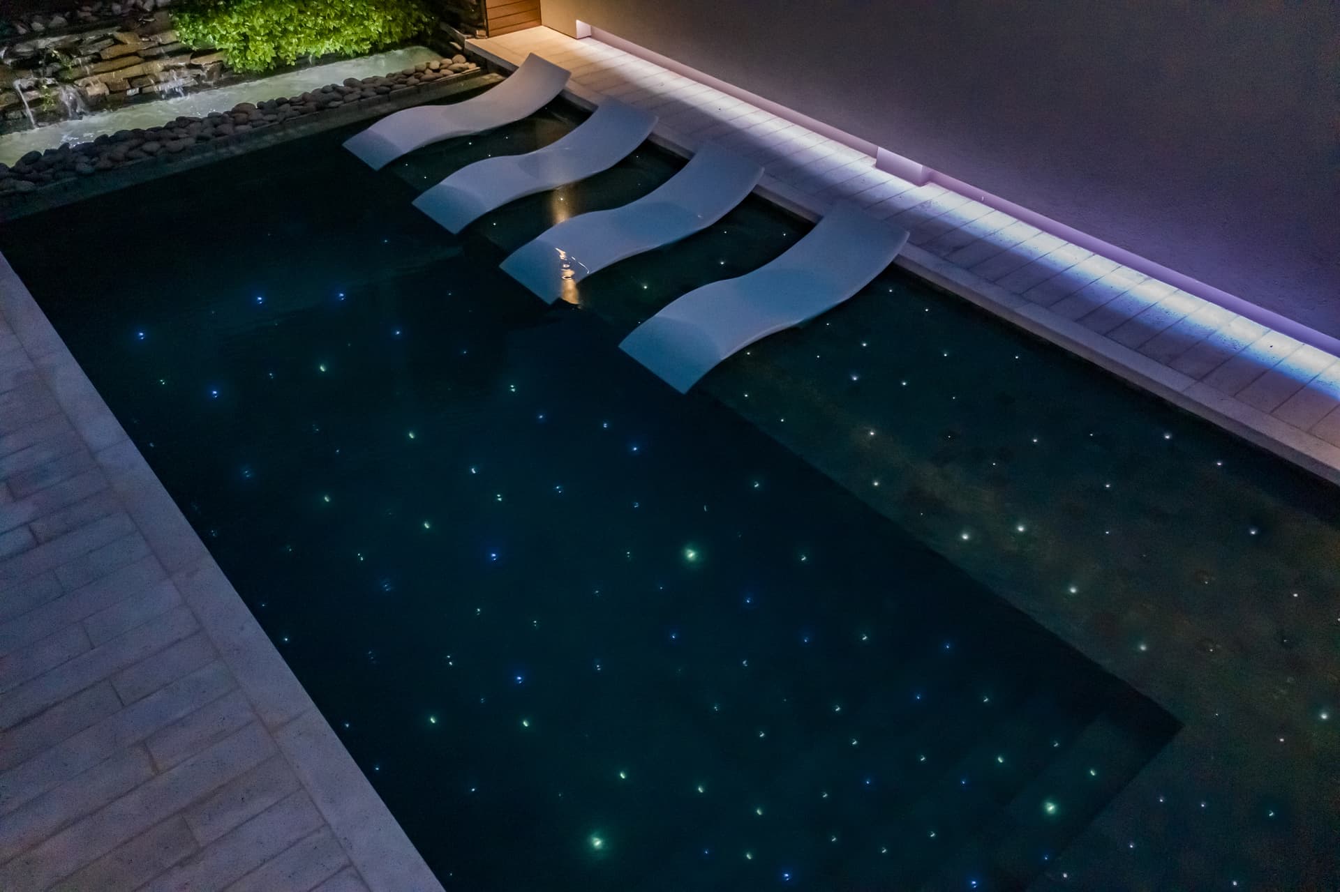 Sistema de fibra óptica para piscina